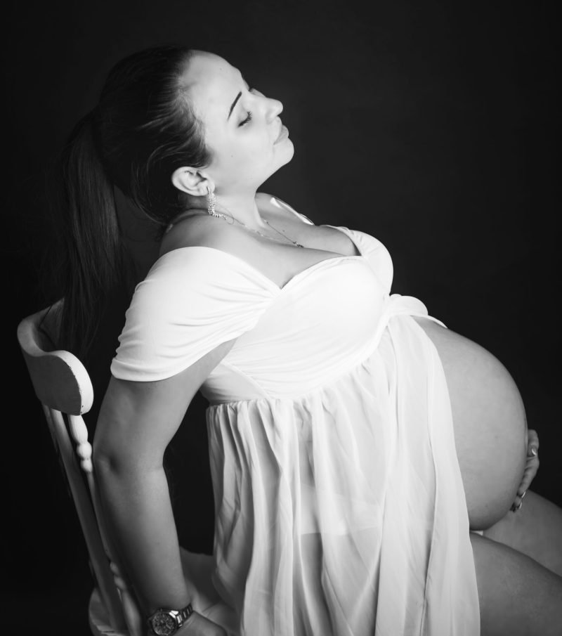 Kismama iskolai fotózás Gyöngyös, Budapest, Heves megye