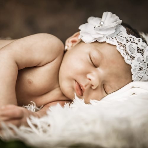 Újszülött fotózás Heves megye Gyöngyös, Budapest.