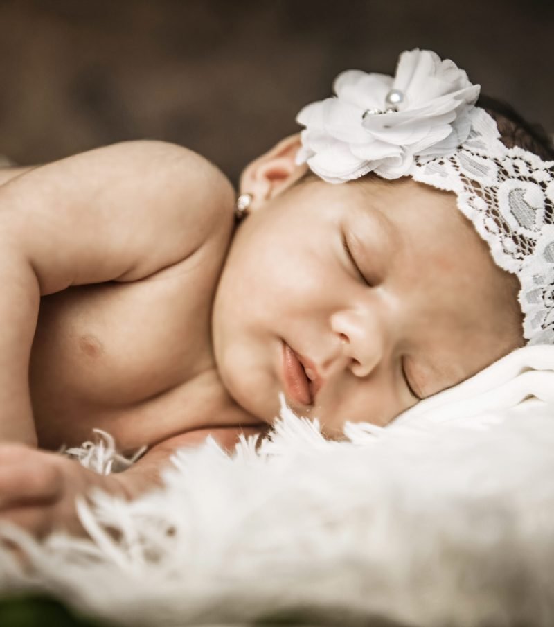 Újszülött fotózás Heves megye Gyöngyös, Budapest.