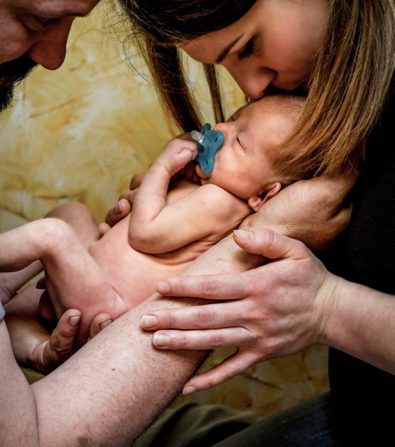 Újszülött fotózás Gyöngyös, Budapest, Heves megye.